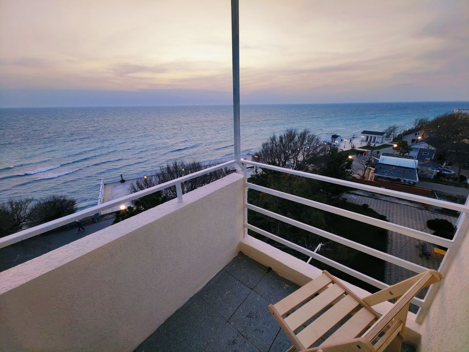 5-ти местный комфорт , вид с балкона