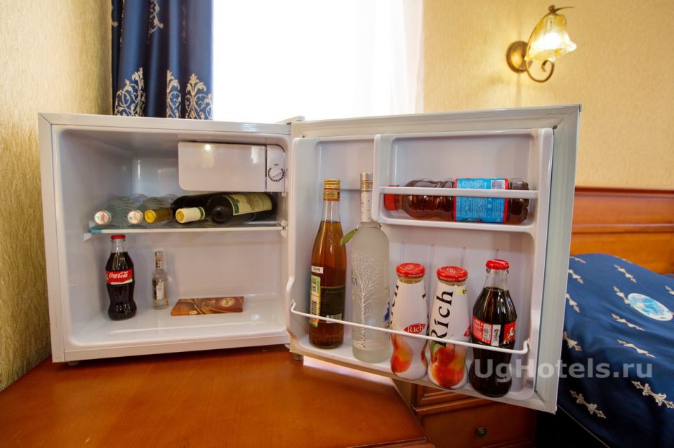 Холодильник в номерах