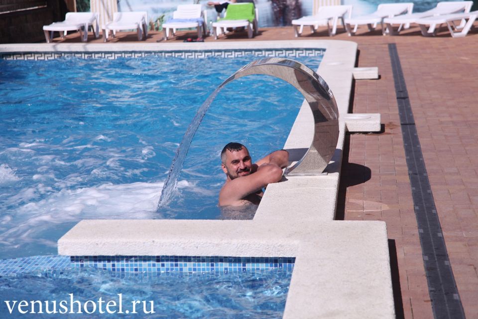 Бассейн с подогревом